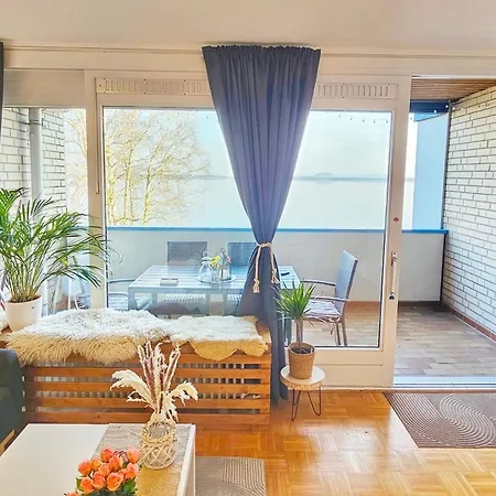 Sunrise - Mit Direktem Blick Auf Steinhuder -