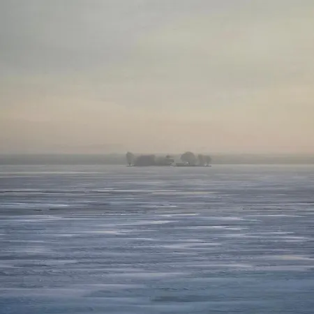 Sunrise - Mit Direktem Blick Auf Steinhuder -